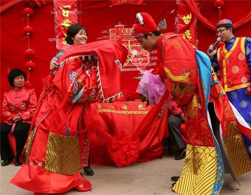 二婚婚礼注意事项和禁忌,婚礼现场拜父母有哪些禁忌