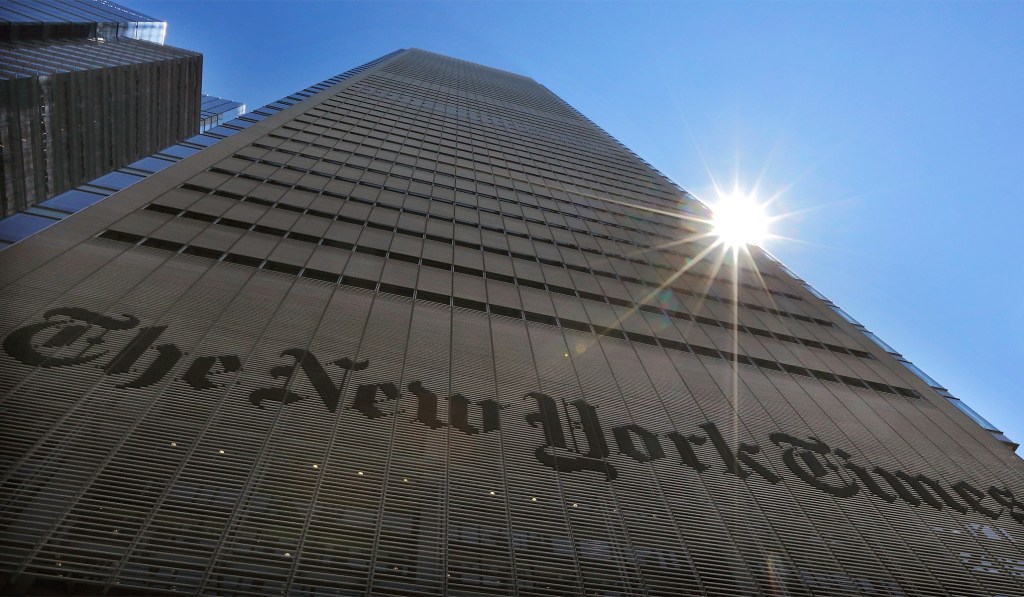 美国黑人平权运动已矫枉过正?加州大学两教授被学生举报停职;百年老报编辑因“发文不当”被辞退