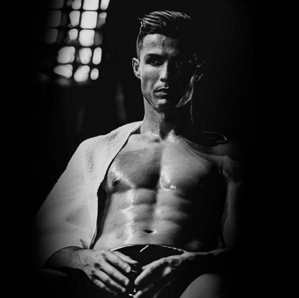 C罗女友乔治娜秀身材,c罗女友乔治娜写真照