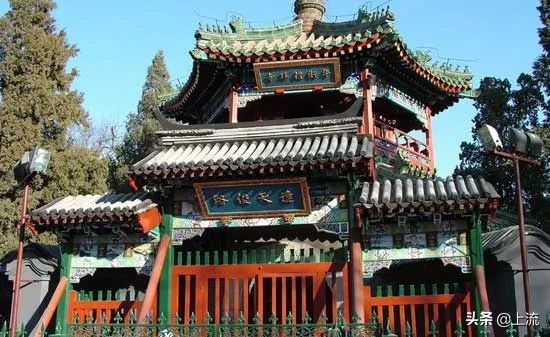 鍥炴皯琛楃編椋熺殑鍘嗗彶,鍥炴皯琛楃編椋熻儗鍚庣殑鏁呬簨