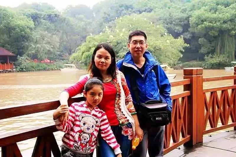 抗疫中家人离世感人事迹,抗疫医护母亲去世感人视频