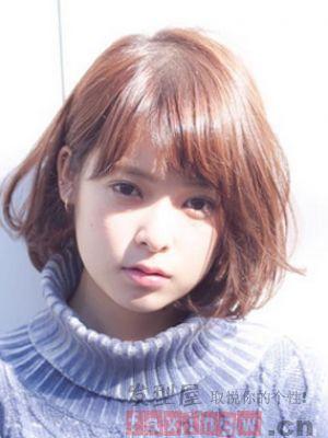 大圆脸适合什么发型短发,短脖子圆脸适合什么发型