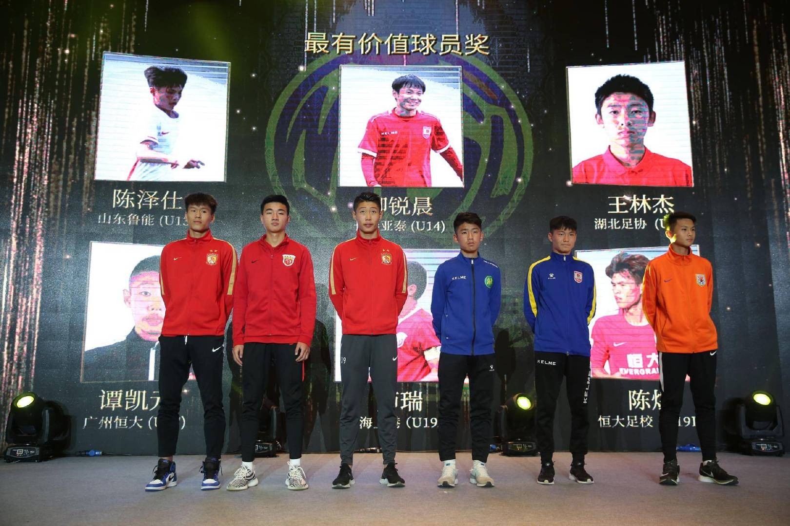 不畏浮云遮望眼潜心耕耘出硕果,不畏浮云遮望眼的信念