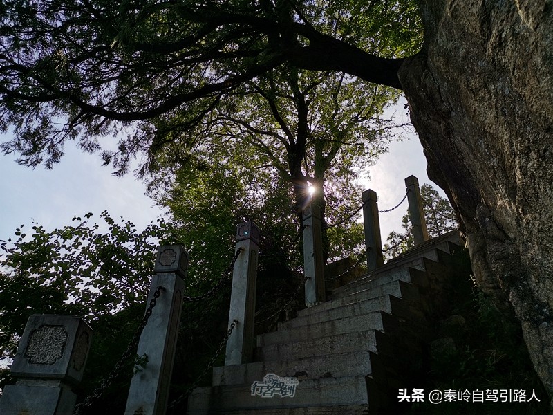 秦岭终南山南五台景区云雾环绕,秦岭终南山南五台景区游览图