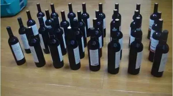 出国不要替别人带东西,出国千万别带这四样东西