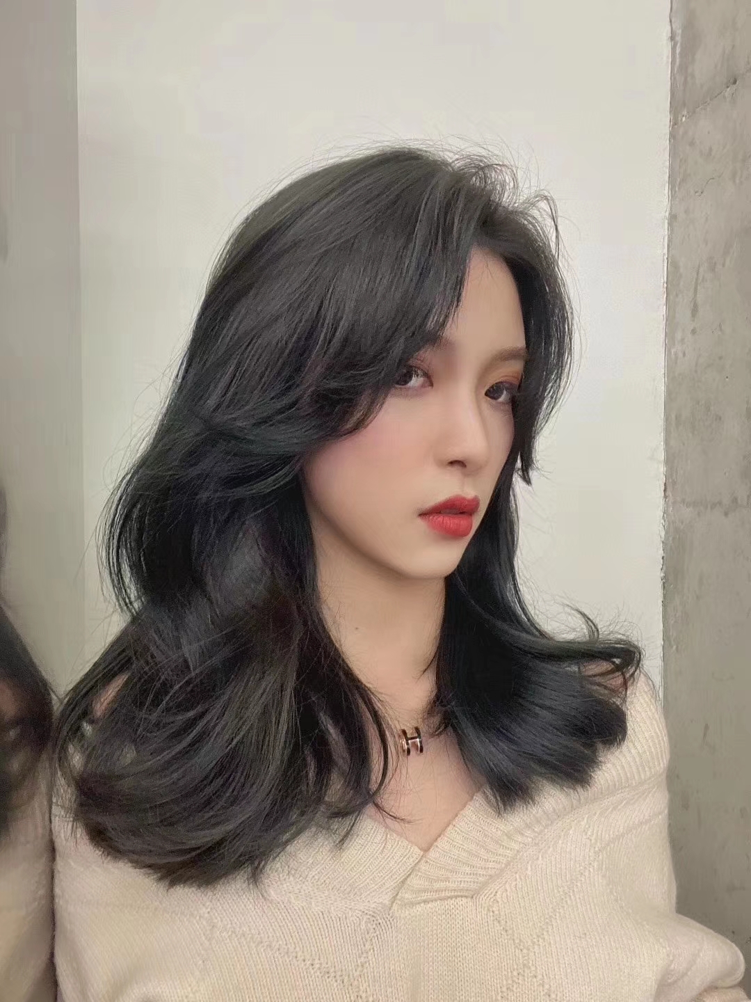 中长烫发2020流行发型,烫中长发型女2020流行发型