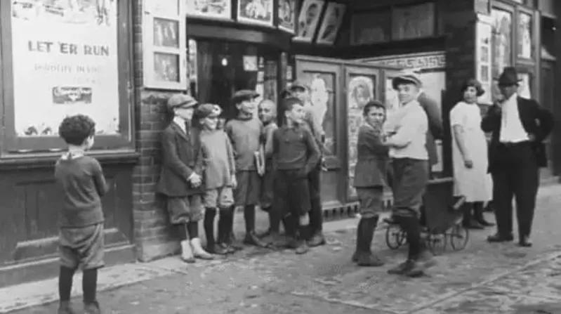 李子柒一年赚168亿背后的真相,李子柒破1000万