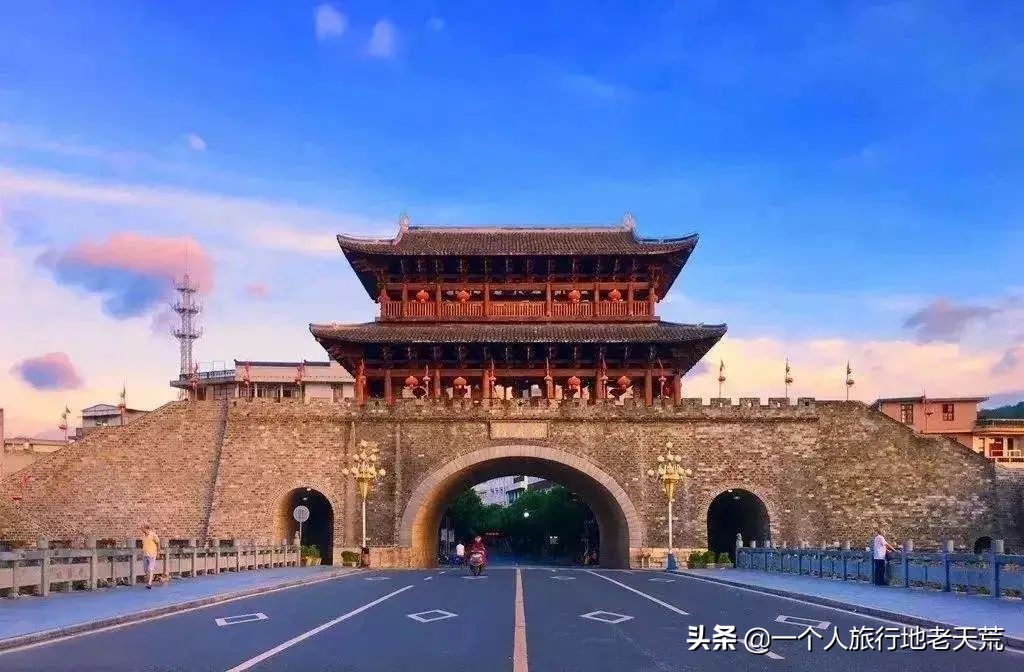 我喜欢古镇,我喜欢古镇的安逸和宁静