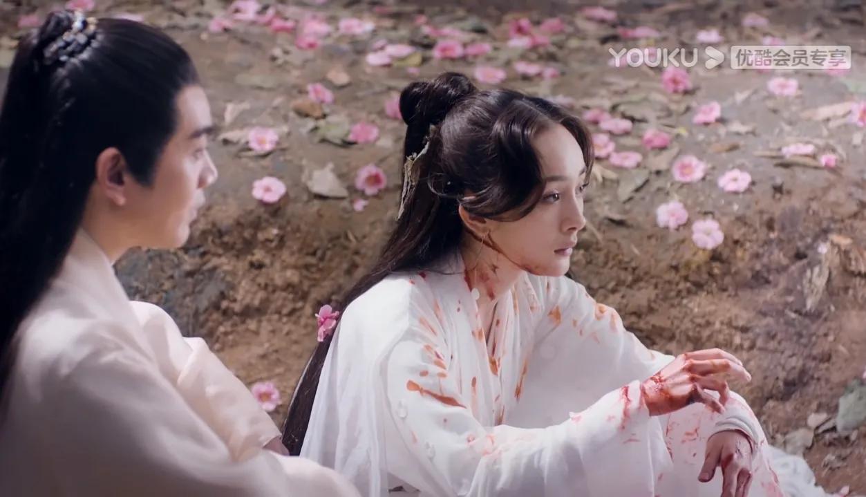 素锦推白浅跳下诛仙台,三生三世夜华跳诛仙台昏迷