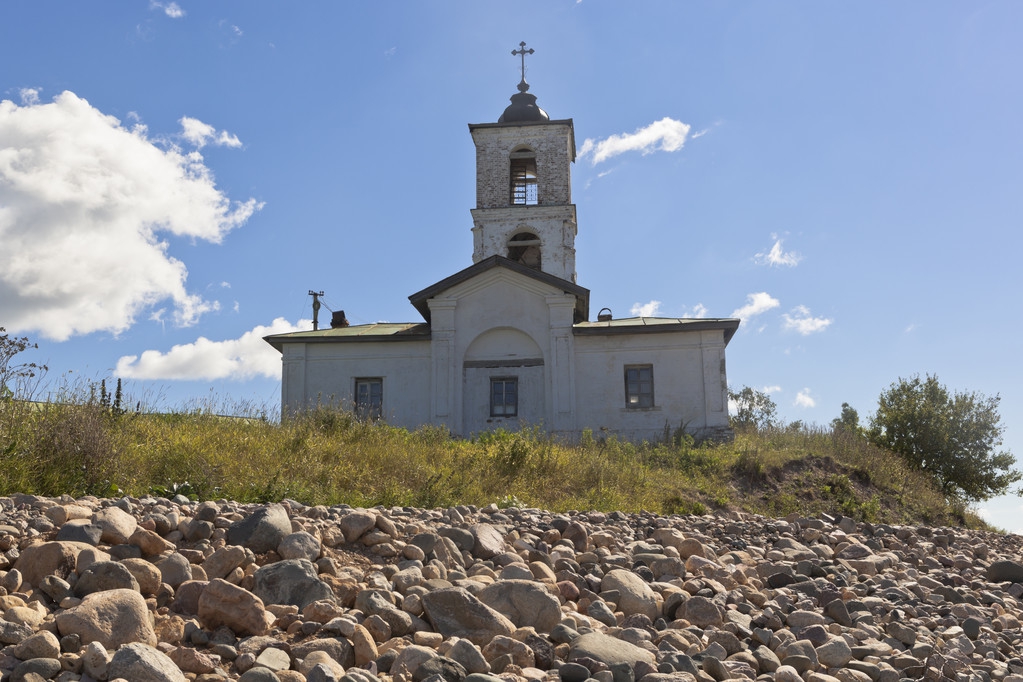 俄罗斯神车拉达尼瓦越野视频,俄罗斯越野车拉达尼瓦越野视频