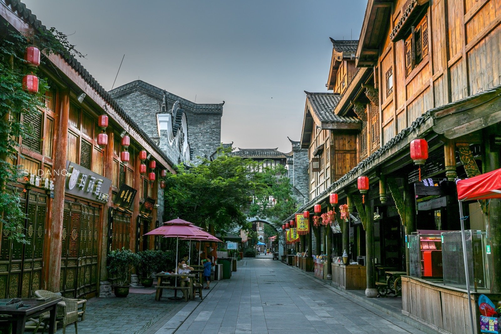 武汉著名的风景有黄鹤楼还有什么,武汉除了黄鹤楼还有哪些地方