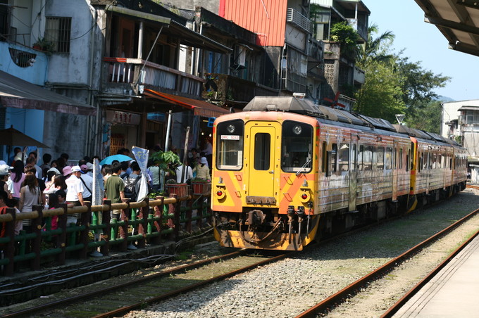 台湾环岛8日自由行详细攻略,台湾八天自由行环岛攻略