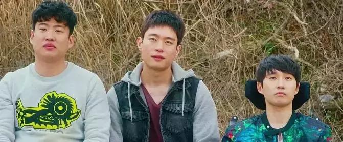 这部韩国性喜剧，笑过之后是悲凉