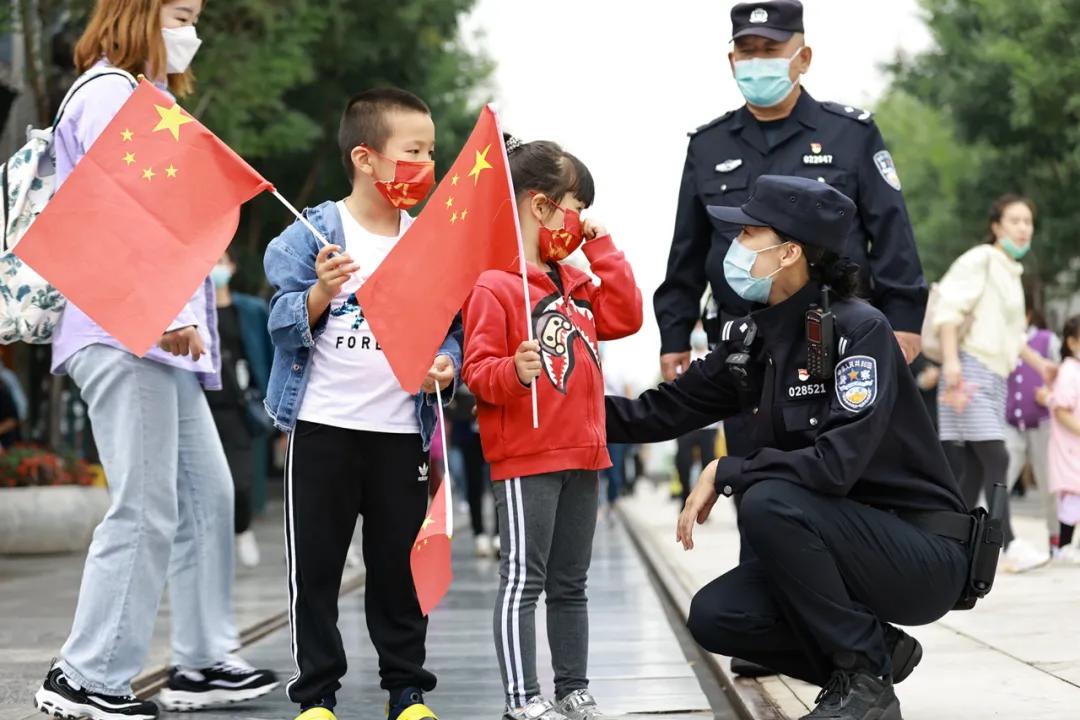 这里有许多故事的英文,纪念我们的每一个故事
