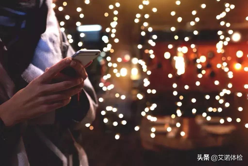 低头玩手机都有哪些不舒服的地方,合肥人在安徽有什么好处