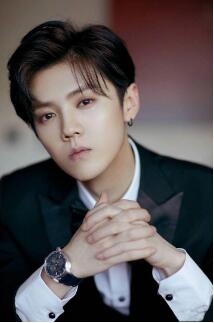 “爱表狂魔”鹿晗，只要是关于手表再远我都愿意去！