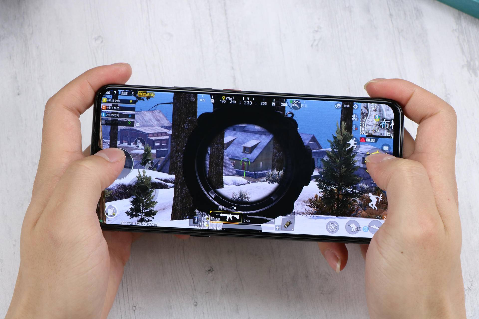 iqoo骁龙855玩游戏怎么样,iqoo骁龙855是高配还是低配