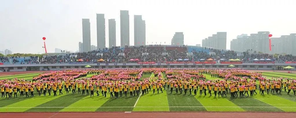 江南大学运动会开幕式走秀,江南大学22届运动会开幕式