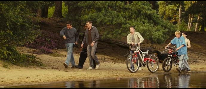 天使脸庞魔鬼身材的小孩,天使面孔魔鬼身材小孩