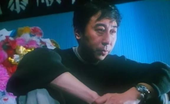 导演界有比张艺谋地位还高的吗,比张艺谋更老牌的导演有谁