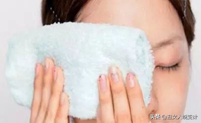 化妆教程怎么防止流汗脱妆,夏天晕妆的正确化妆方法