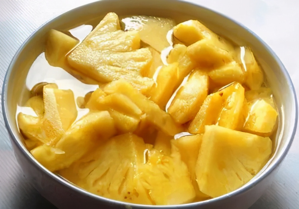 当你在吃菠萝的时候菠萝也在吃你,你吃菠萝的时候菠萝也在吃你吗