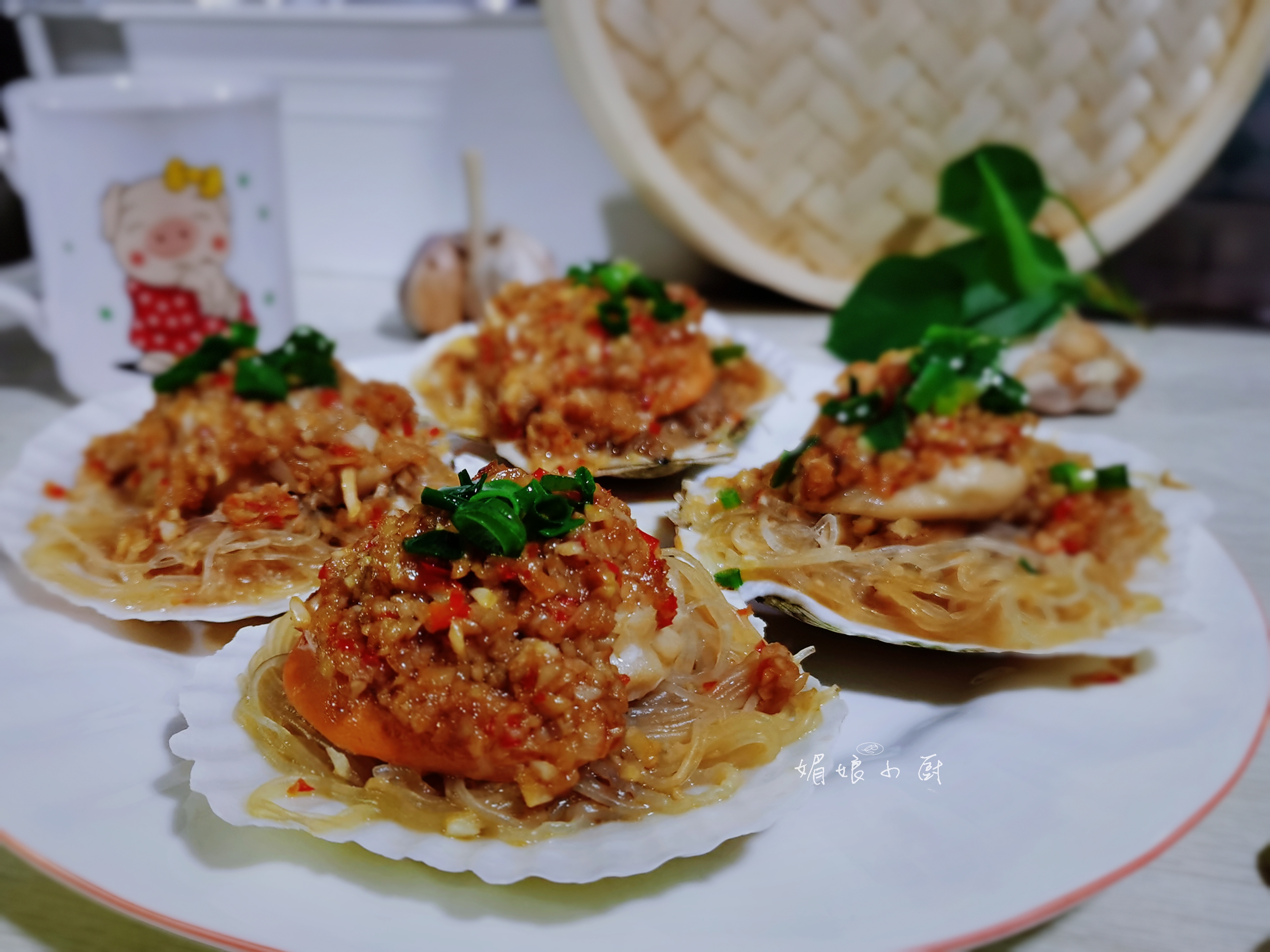 蒜蓉粉丝蒸扇贝的教程你学会了吗,蒜蓉粉丝蒸扇贝做法扇贝怎么处理