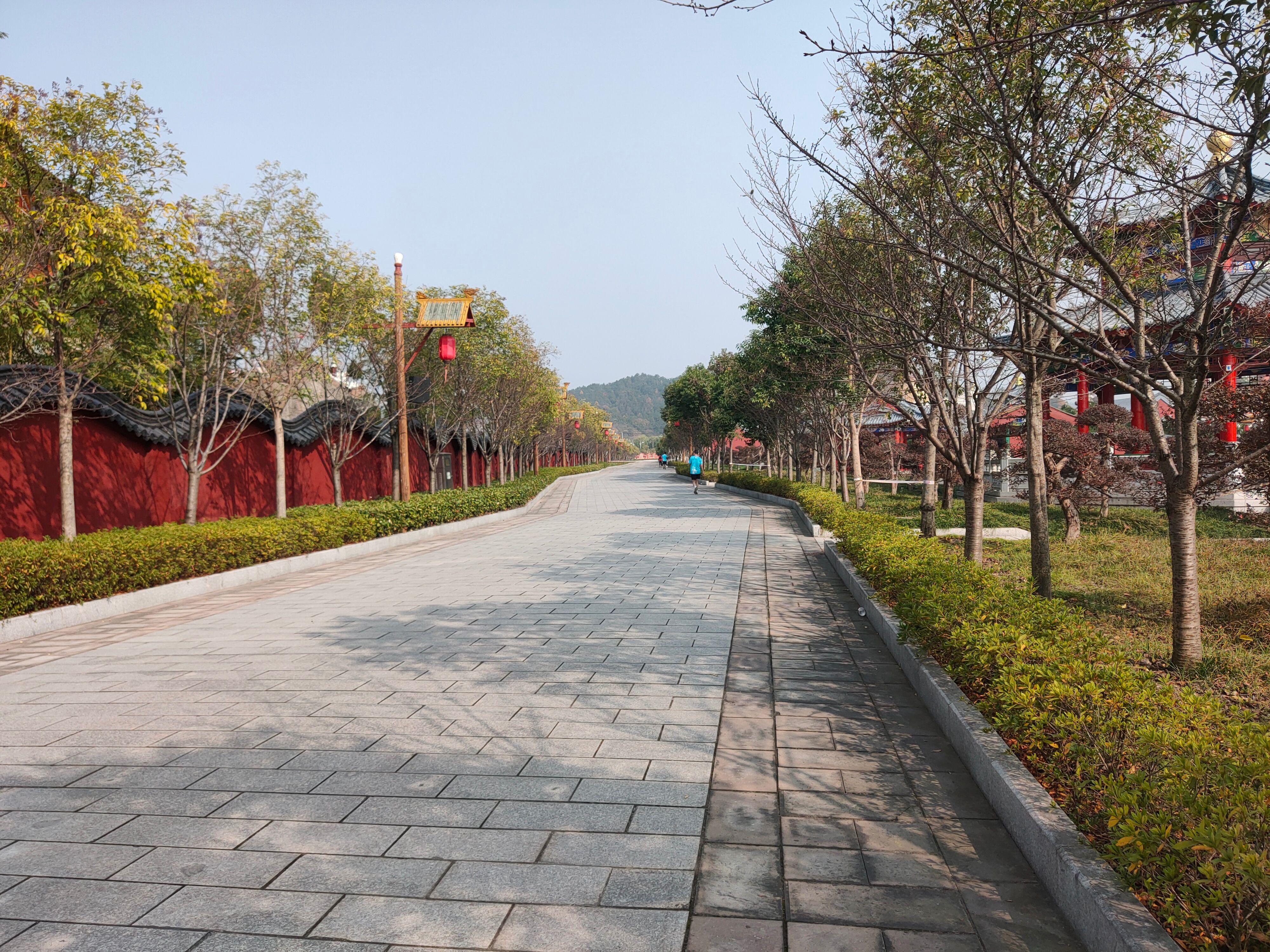 首个全马2022年超燃视频,横店马拉松2023全马颁奖直播