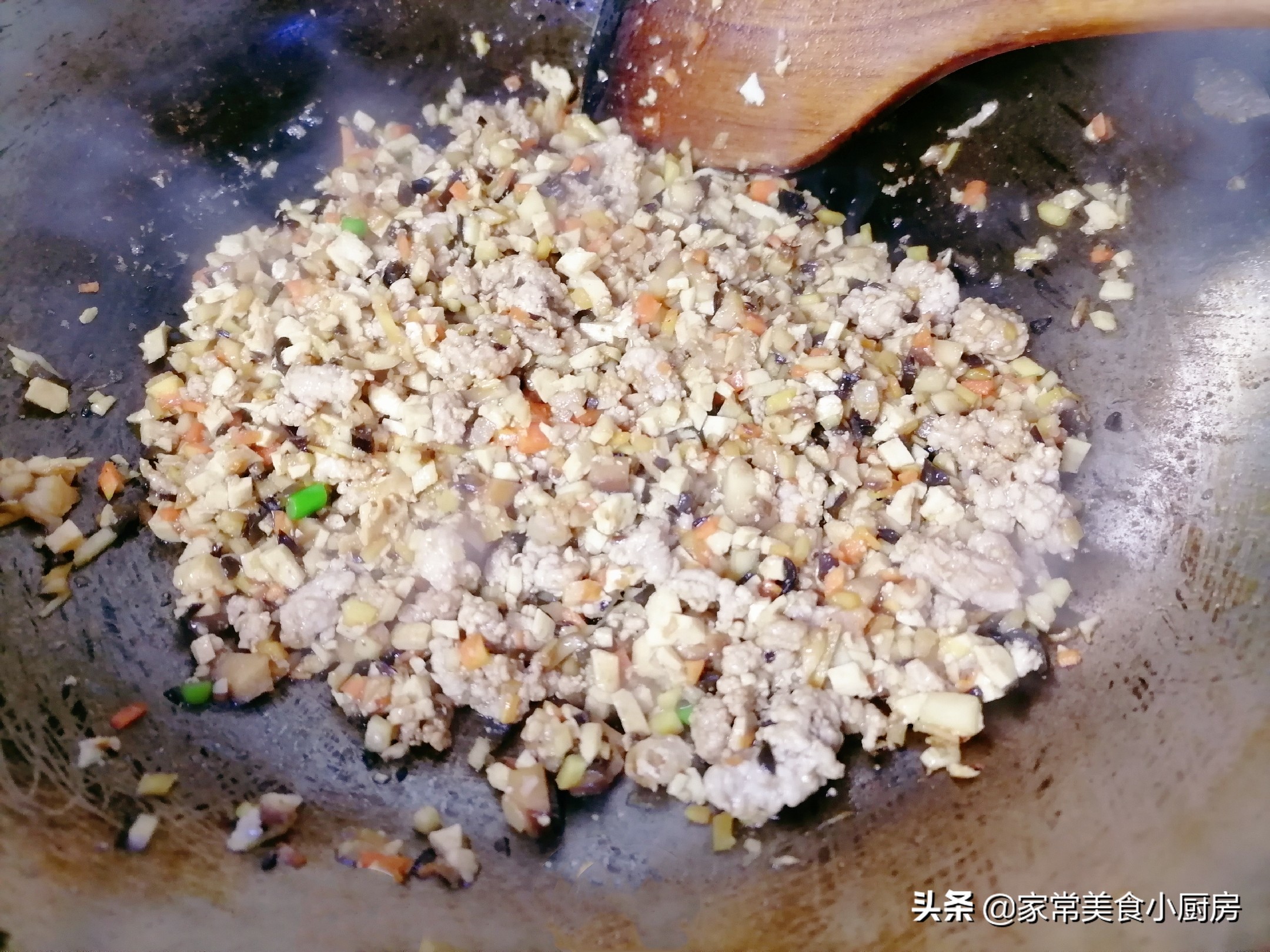 博山民间传统美食,山东传统名菜博山豆腐箱子