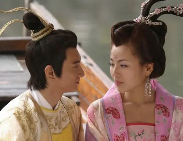 李煜最经典的十首词,李煜最悲凉的一首诗