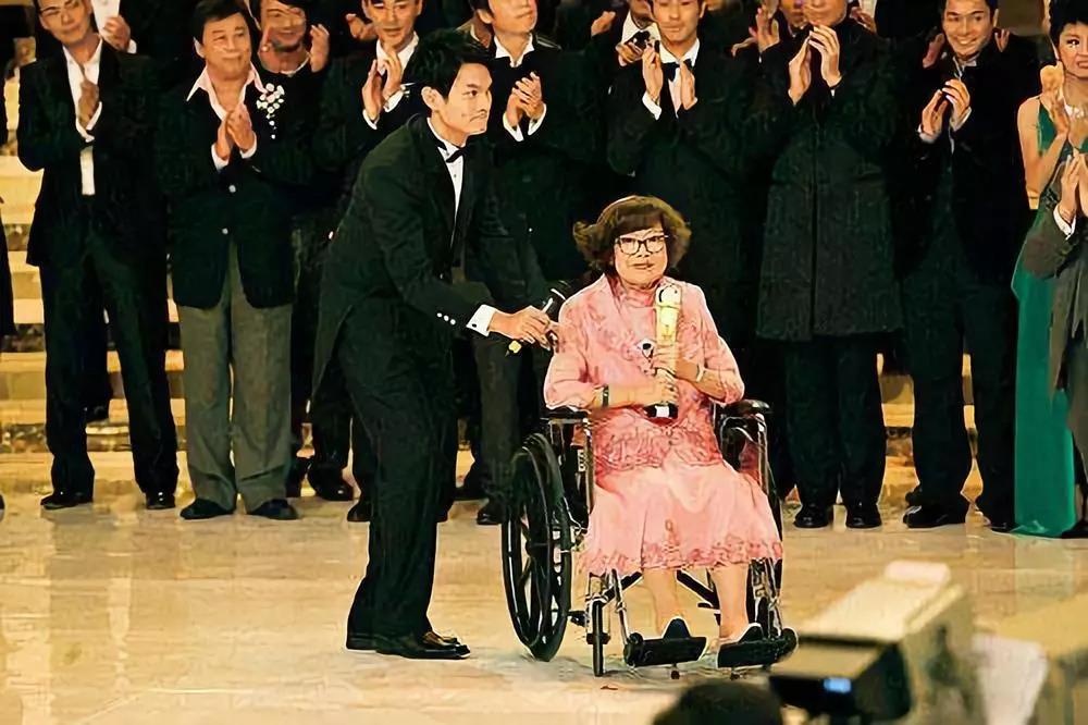 鑲ュ涓寸粓鎵樺,鑲ュ寮ョ暀涔嬮檯