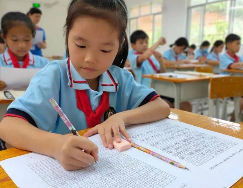 你见过“密码锁”字体吗?能认出的都是王者,老师:我还能行