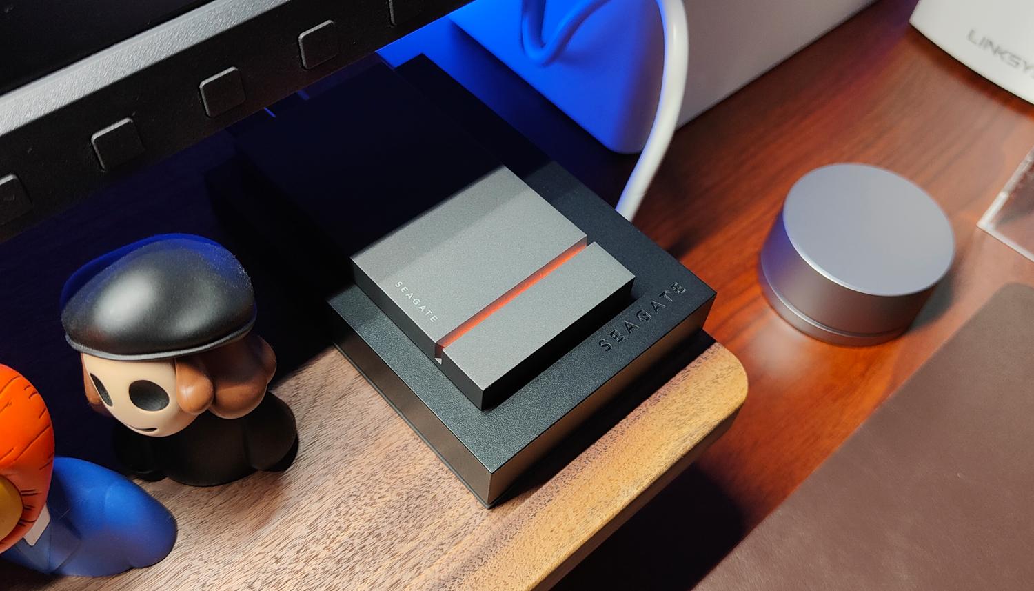 游戏宅理想桌面,电竞头戴式耳机rog棱镜s