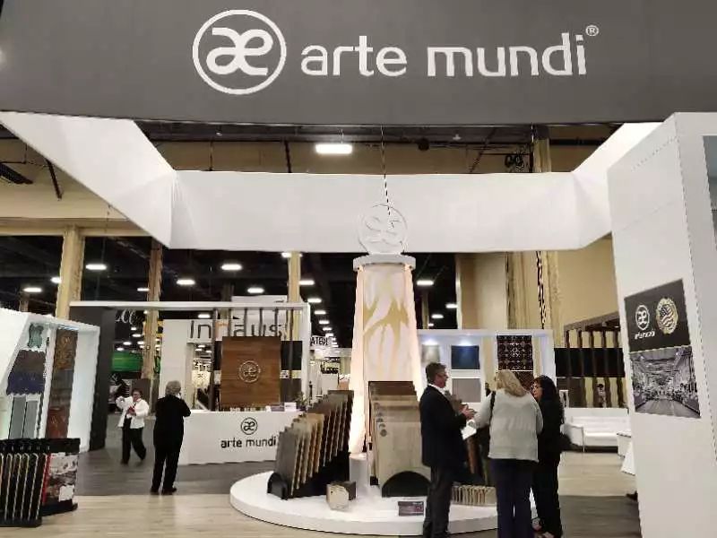 周报中国地板“走出去”为国争光柏尔、世友专列温暖起航