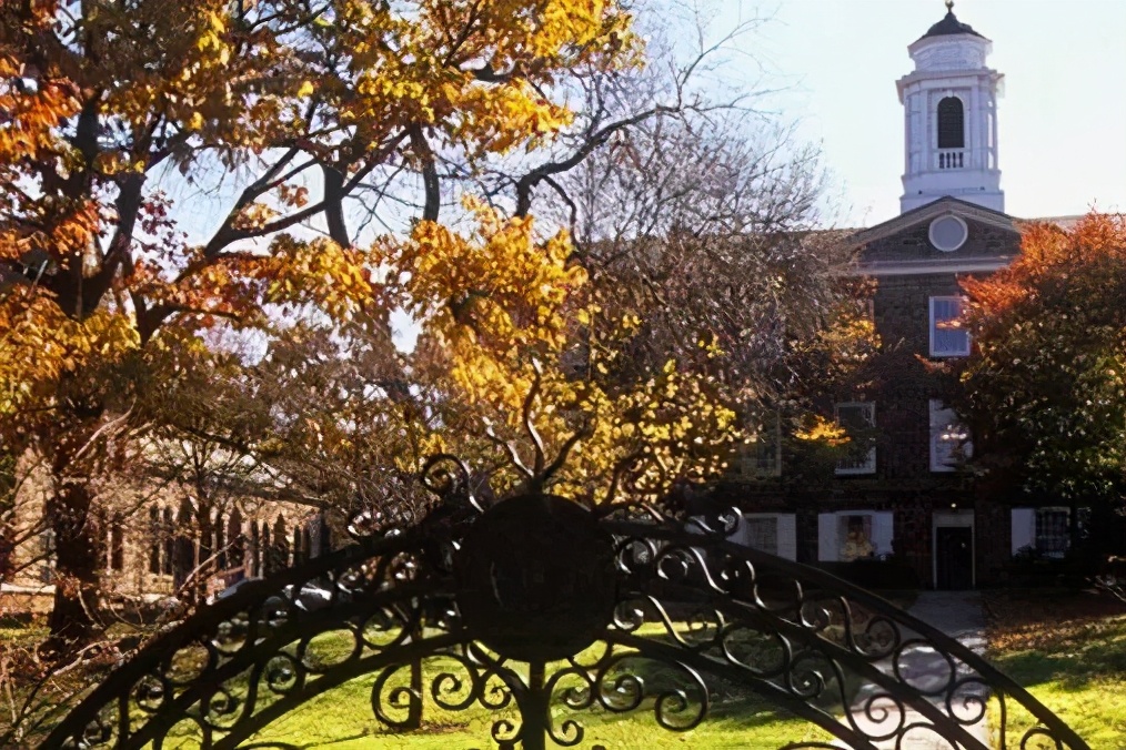 在世界上享有盛名的“皇后学院”读计算机专业是一种什么体验？