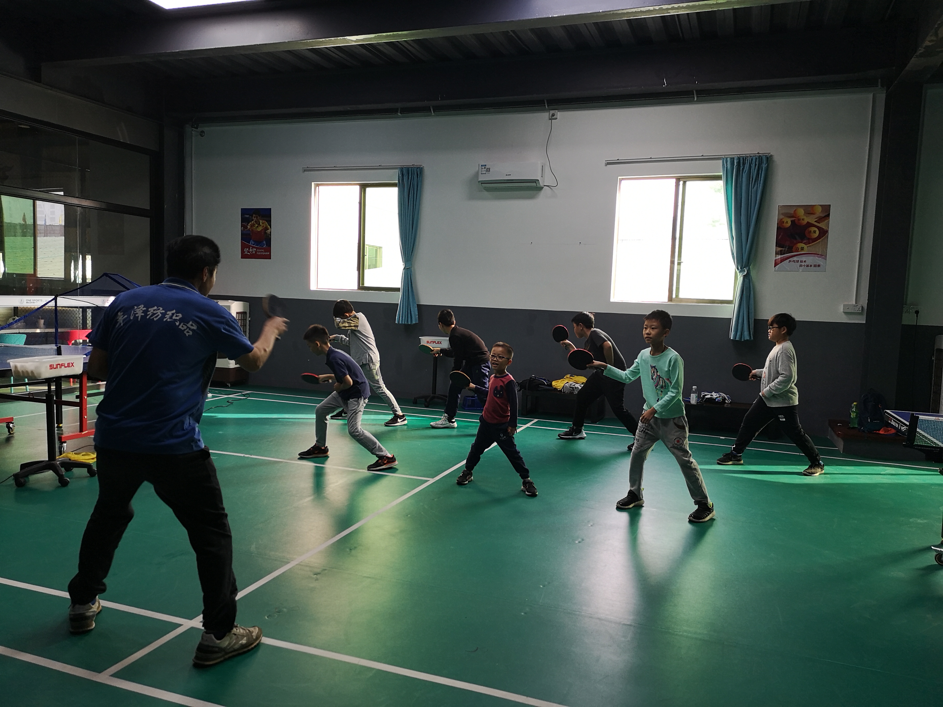 10000平室内游戏厅,居家室内羽毛球场地