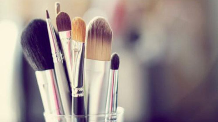 化妆前美妆蛋用清洗一下吗,美妆蛋化妆刷清洗