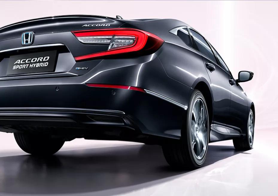 凯美瑞2.0和雅阁1.5t哪个更值得买,对比雅阁后来还是选择了亚洲龙