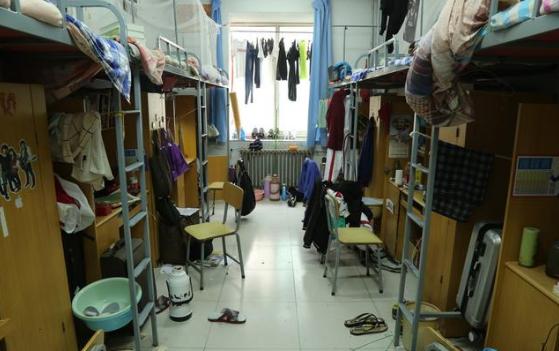 17岁高中生老想吐怎么了,17岁中学生呕吐去世