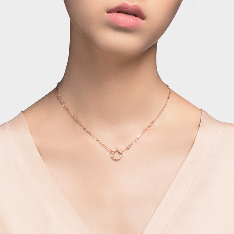 女生穿搭的小饰品有哪些,女生必备穿搭饰品