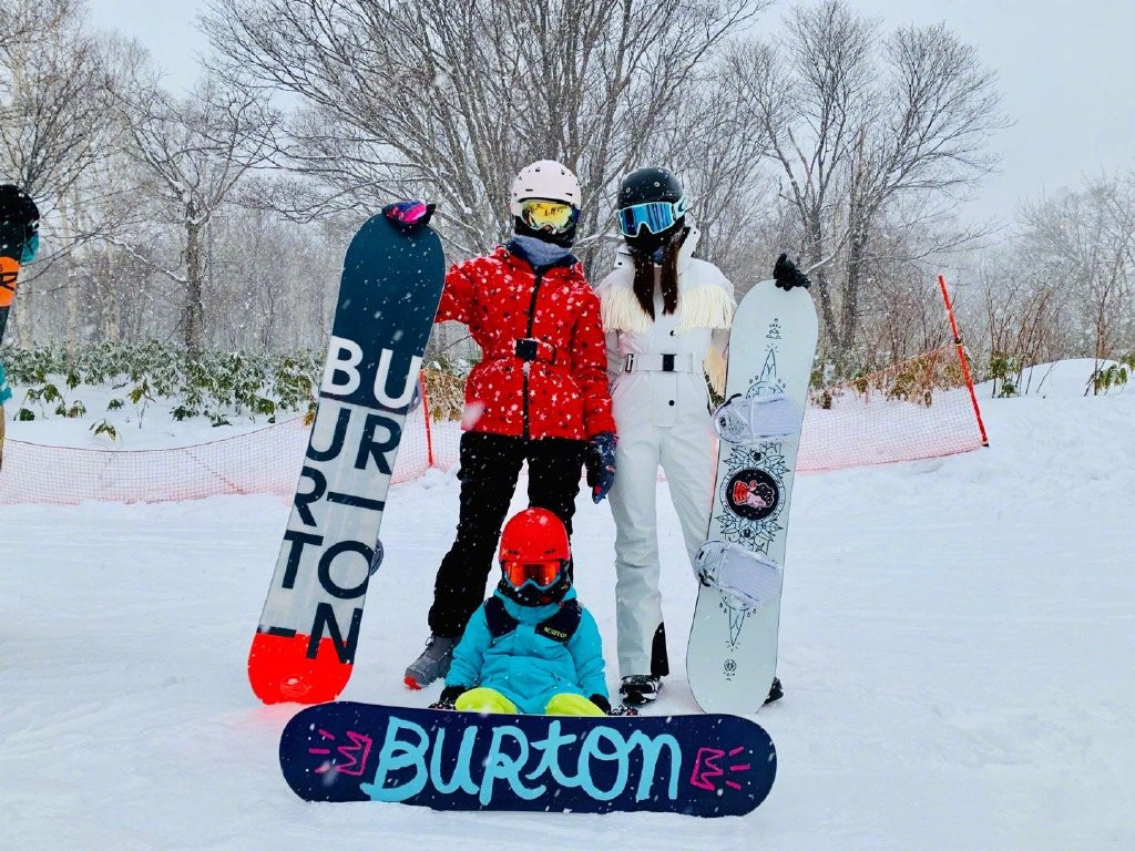 baby化妆间照暴露真实颜值,baby美颜照