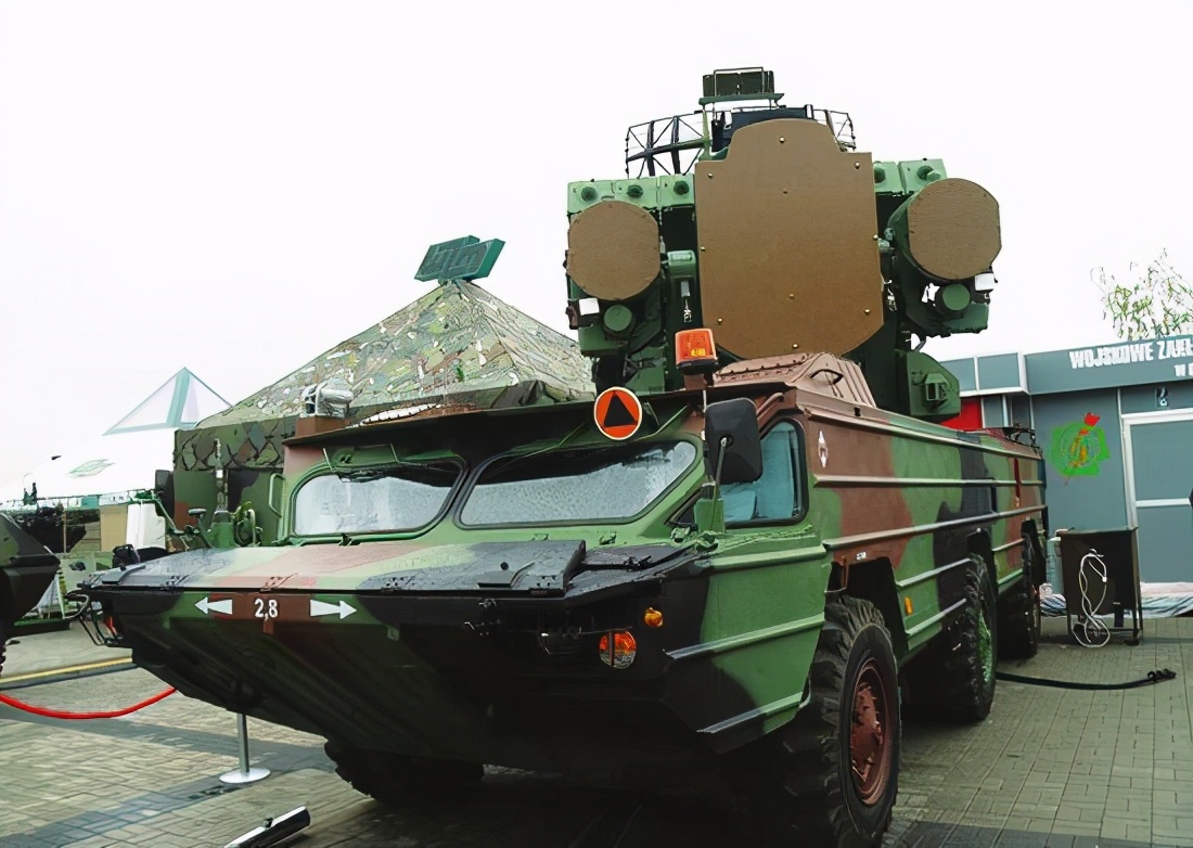 波兰部署北约武器,波兰加入北约俄罗斯反应