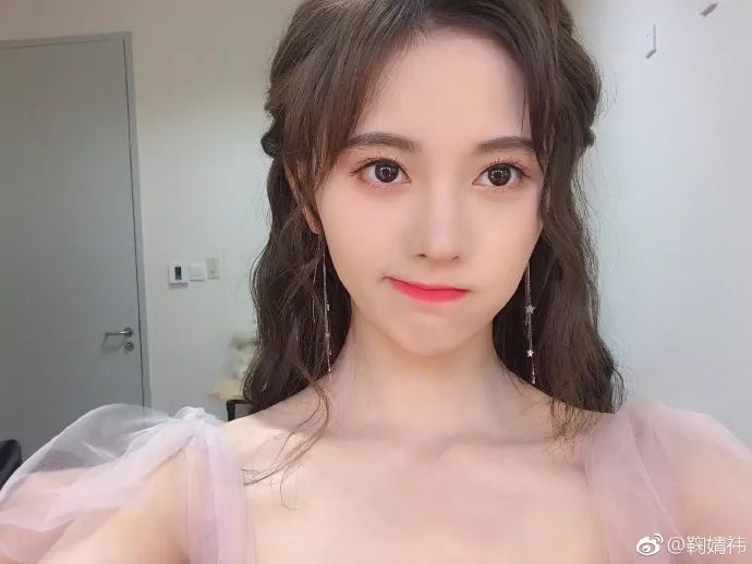 EIGSHOW丨鞠婧祎、李艺彤的仙女春夏妆容能让你美出新高度！