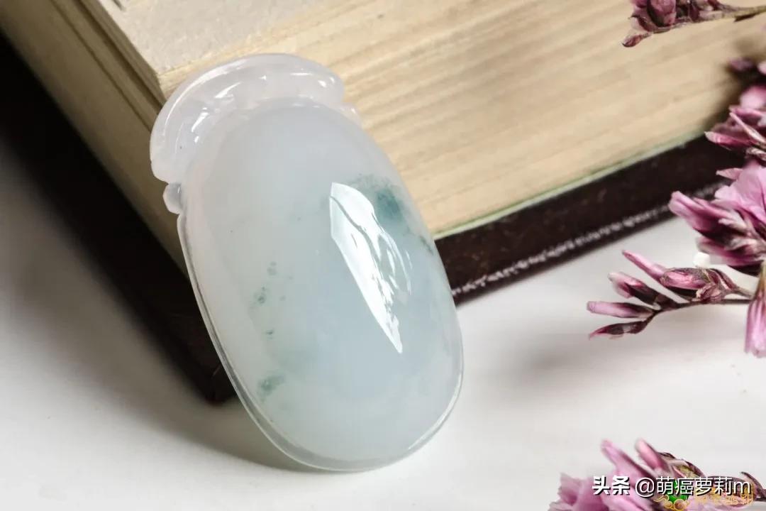 翡翠糯化是怎么样的,翡翠的糯种和细糯种的区别