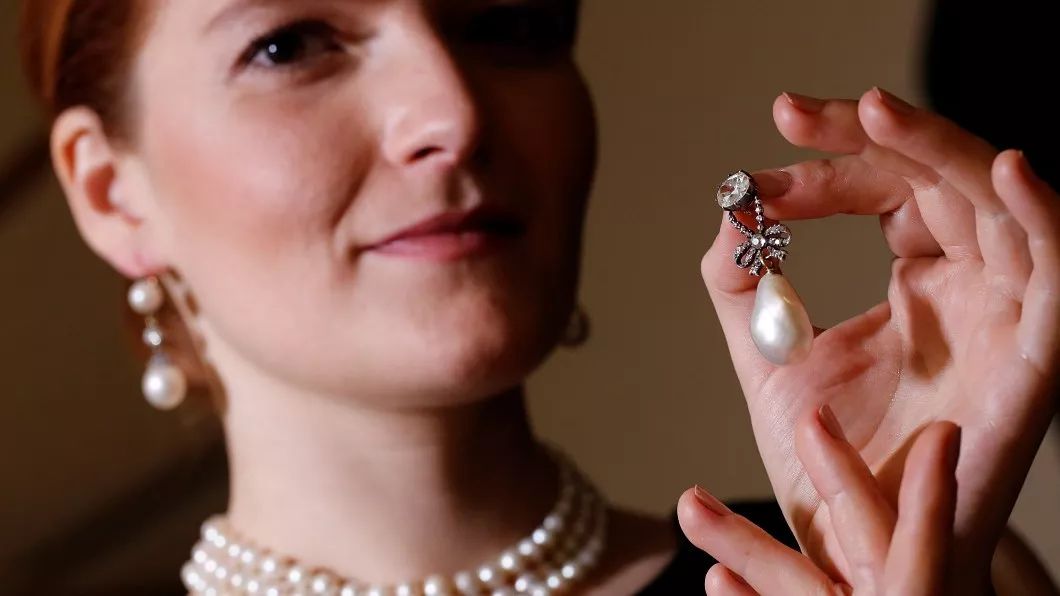 价值200000000人民币的珠宝长啥样？看到的时候人们都惊呆了