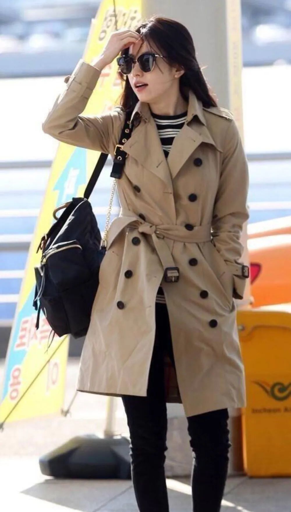 带环风衣的腰带怎么绑,coach风衣腰带的后边系法男士