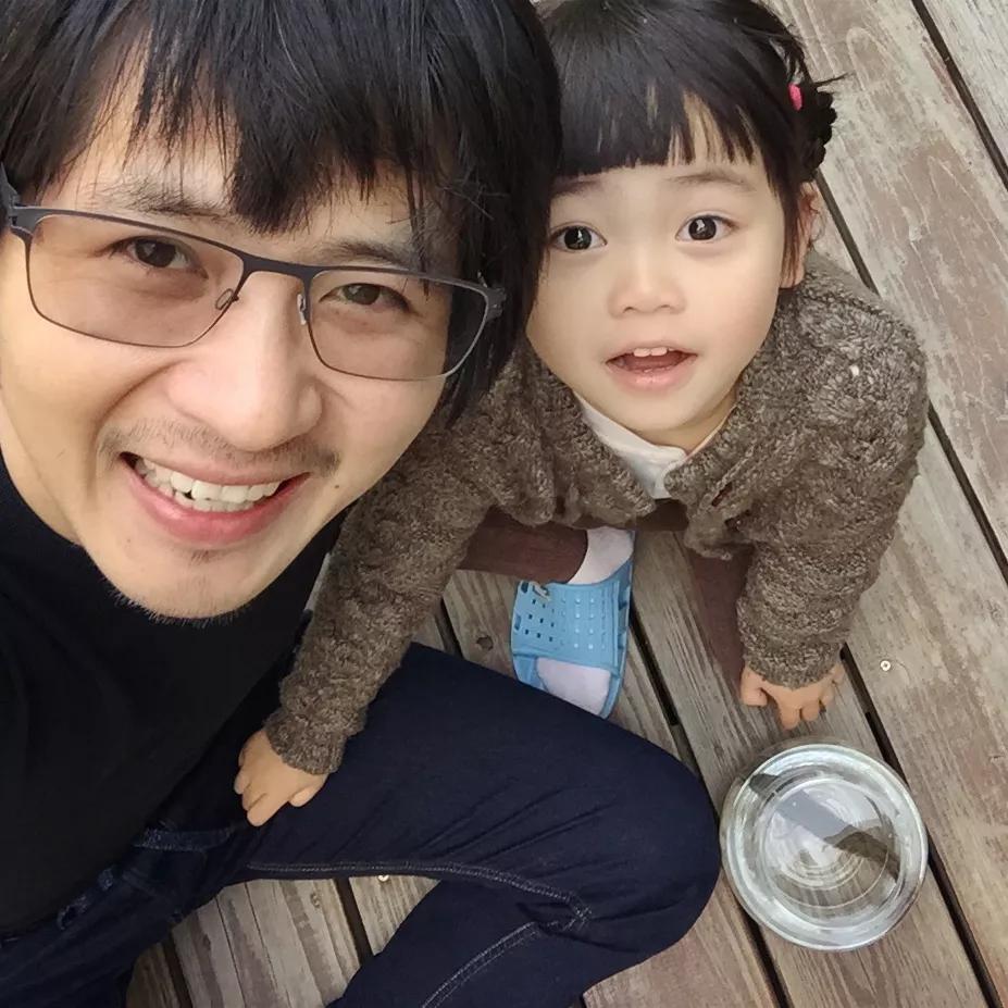 韩寒现在怎样了,沈腾韩寒没人接机完整版