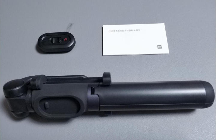 带遥控自拍支架最新款拍摄神器,便携自拍杆神器