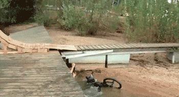 搞笑gif你们这些城里人太会玩了,搞笑gif逗比的世界你永远理解不了