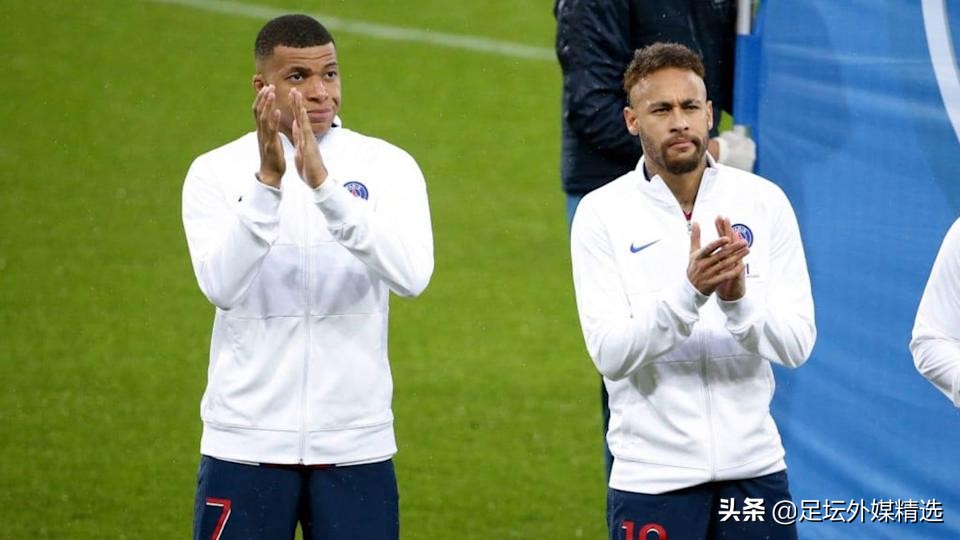 国际足坛转会市场动态:曼联加速转会事宜,其他俱乐部紧张起来